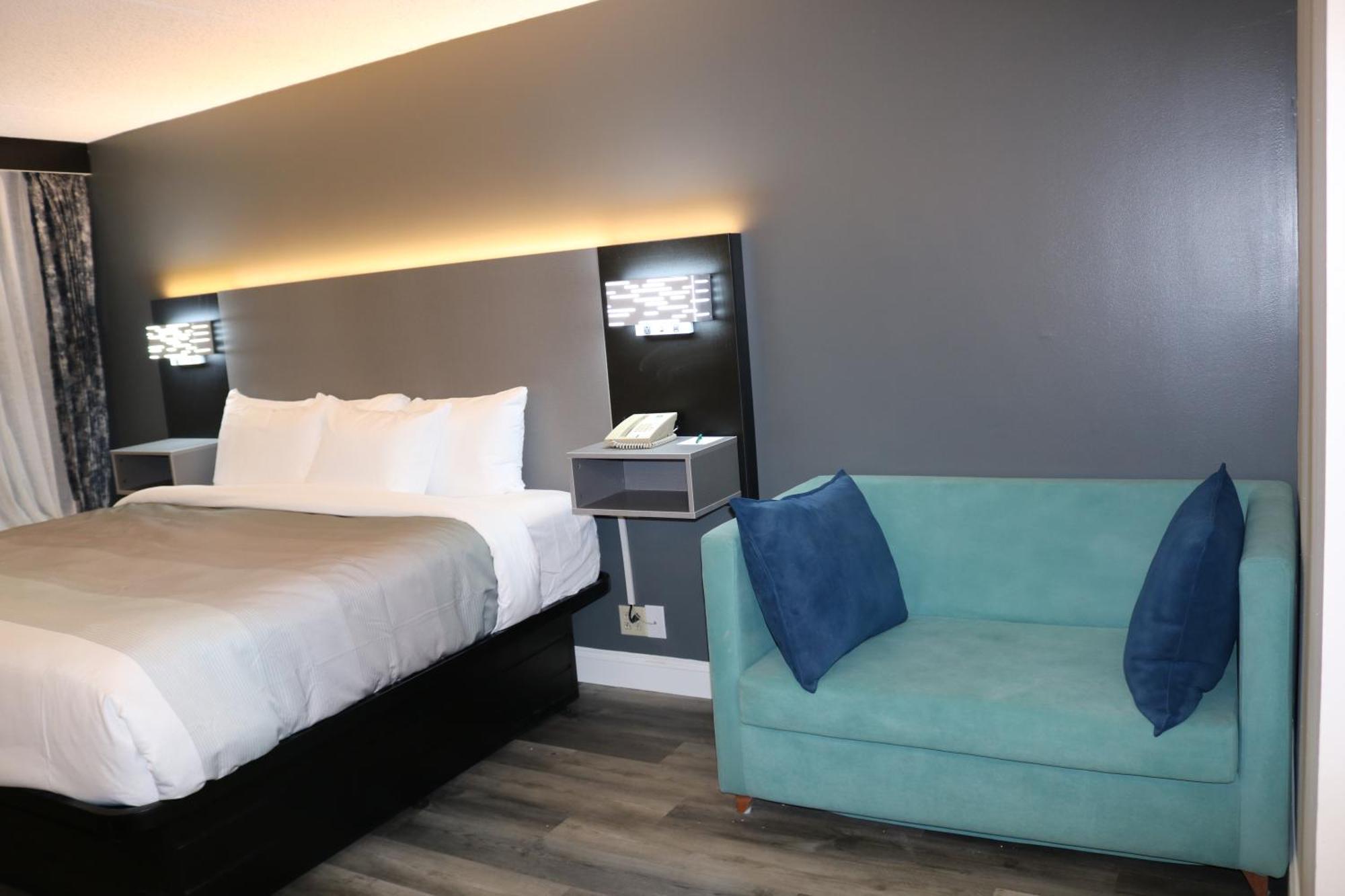 Quality Inn Bangor Airport Exterior photo